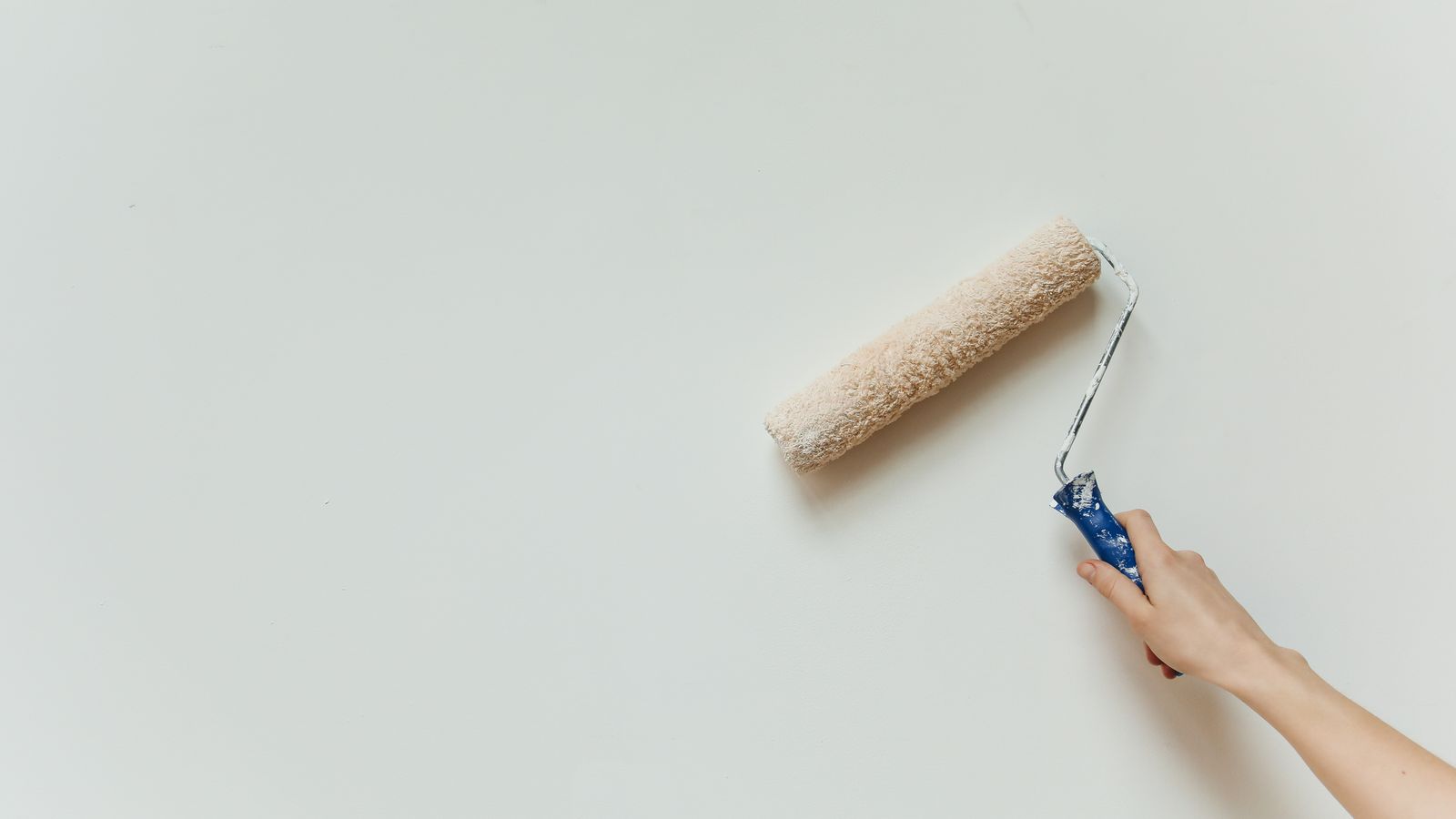 Rouleau de peinture pour rénovation intérieure
