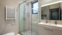 Rénover sa salle de bain soi-même : guide pratique étape par étape