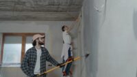 Comment peindre un plafond ? Le guide pratique étape par étape